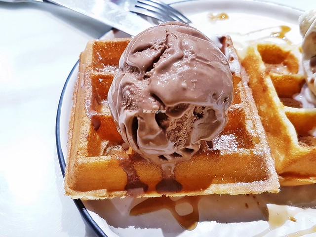 Waffles With Ice Cream Trio Chocolate Blend