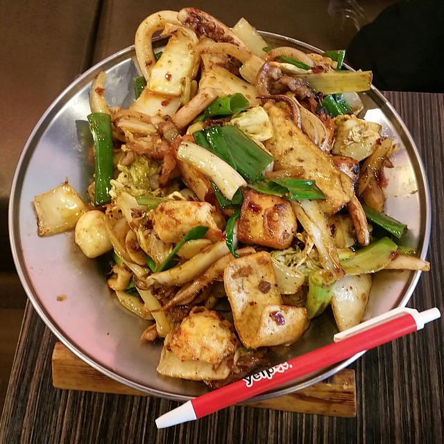 2018-May-20 Pearl Castle Cafe (Metrotown) - Assorted Stir Fried Spicy Pot