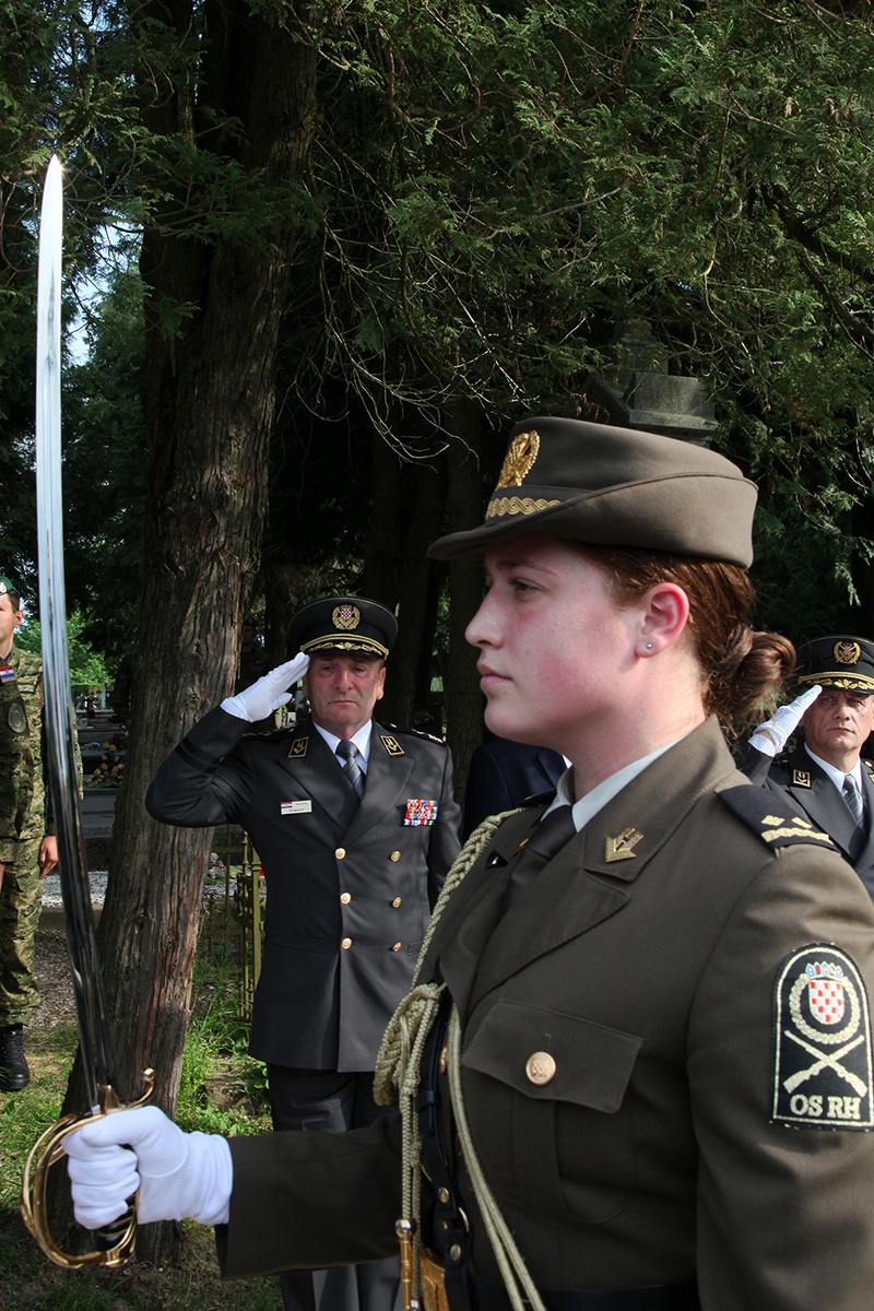 Izaslanstva na posljednjem počivalištu generala Bobetka