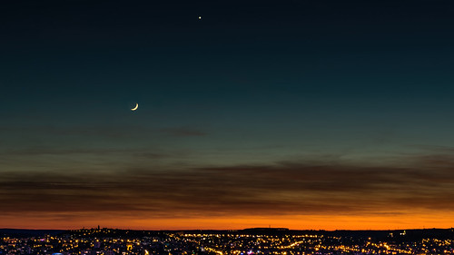 cityscape sunset dijon france night light sky docteur tonton cloud orange couché soleil ville moon lune star étoile