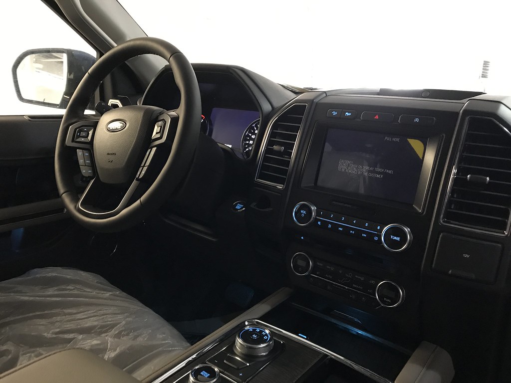 Ford Expedition 2018 interior