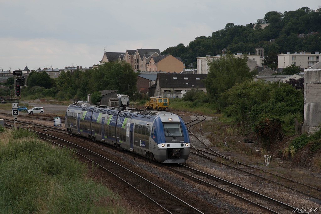 Les trains dans la région Hauts-de-France - Page 7 42478454464_a7d74c6903_b