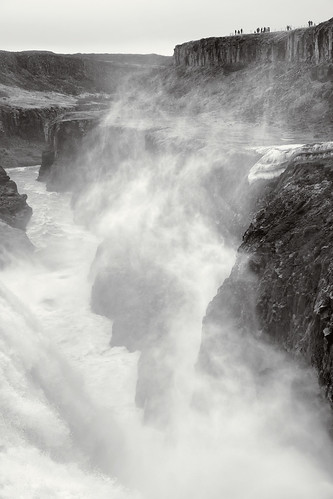 monochrome canyon stone rock mist homunculi landscape view hvítá river water waterfall gullfoss is18 iceland ísland pekkanikrus skrubu pni