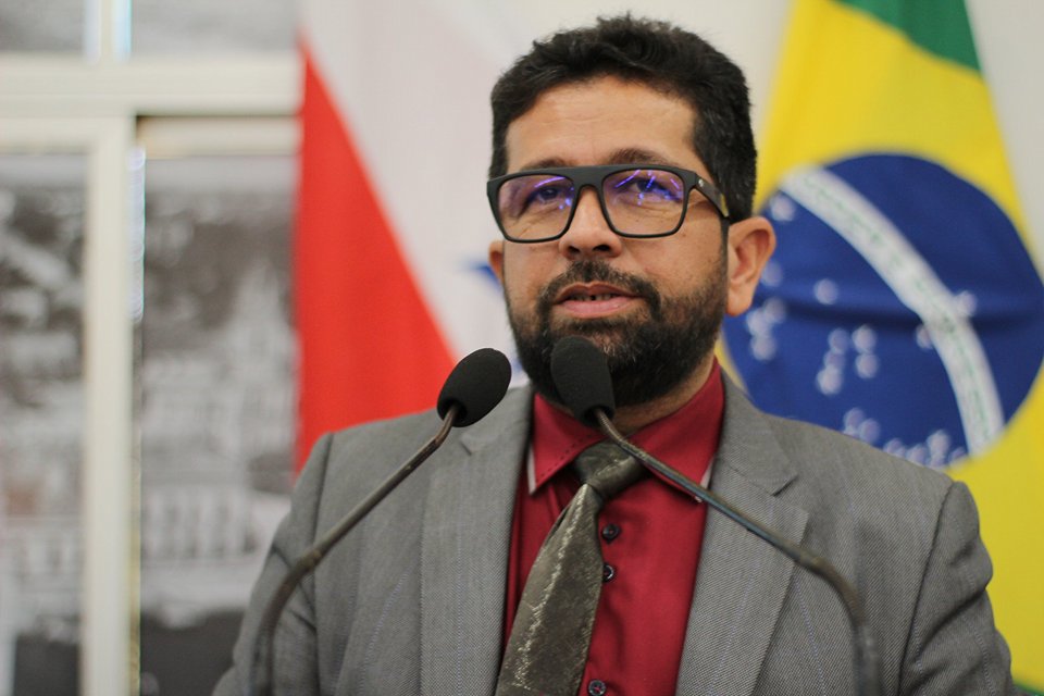 Henderson lidera pesquisa Destak para deputado federal em Santarém