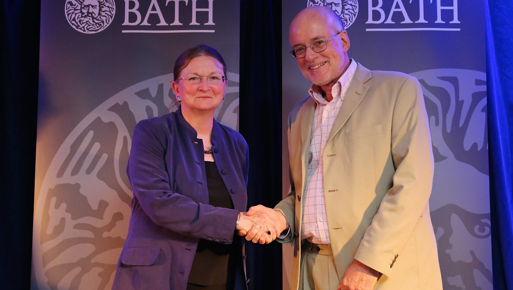 Dr Martin Ansell shaking hands with the Vice-Chancellor