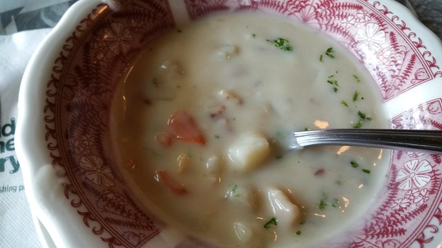 2018-Jul-24 The Old Spaghetti Factory - +$2.50 clam chowder soup upgrade