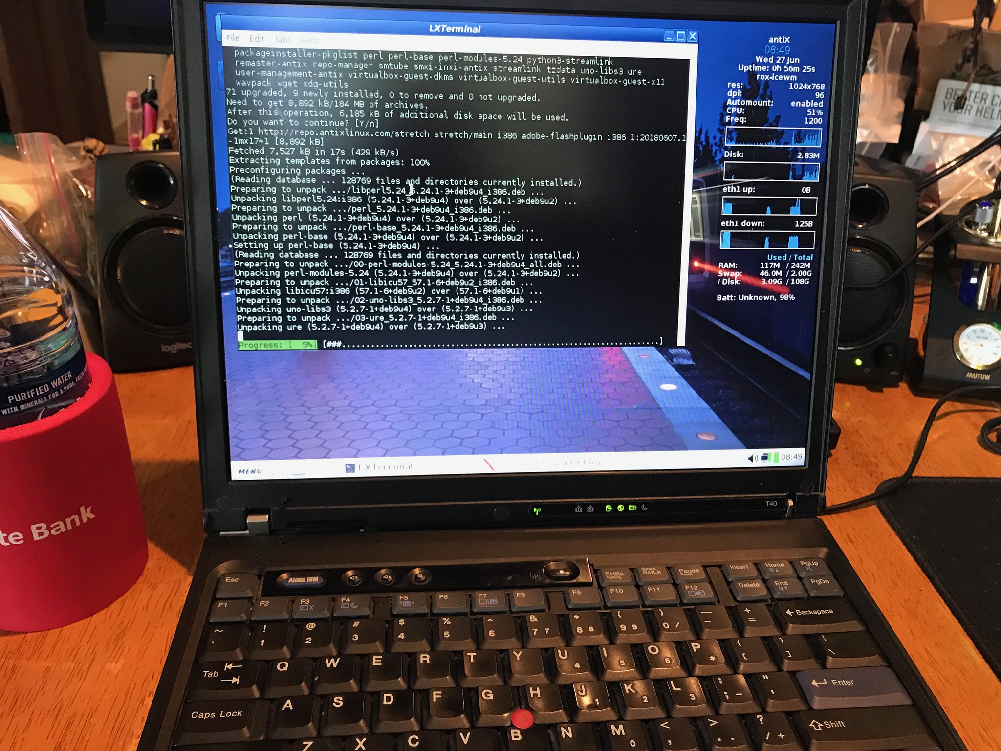 AntiX Linux running on an ancient T40.