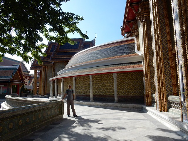 Más Bangkok: Wat Suthat, Golden Mount, Jim Thompson, Santuario Erawan y Patpong - TAILANDIA POR LIBRE: TEMPLOS, ISLAS Y PLAYAS (12)
