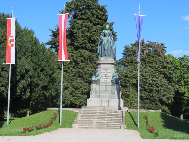 Akademiepark - Maria Theresia