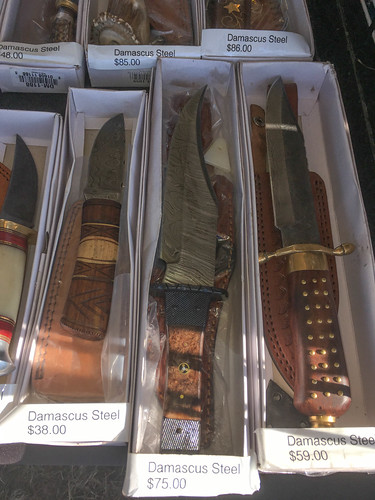 Damascus Knives