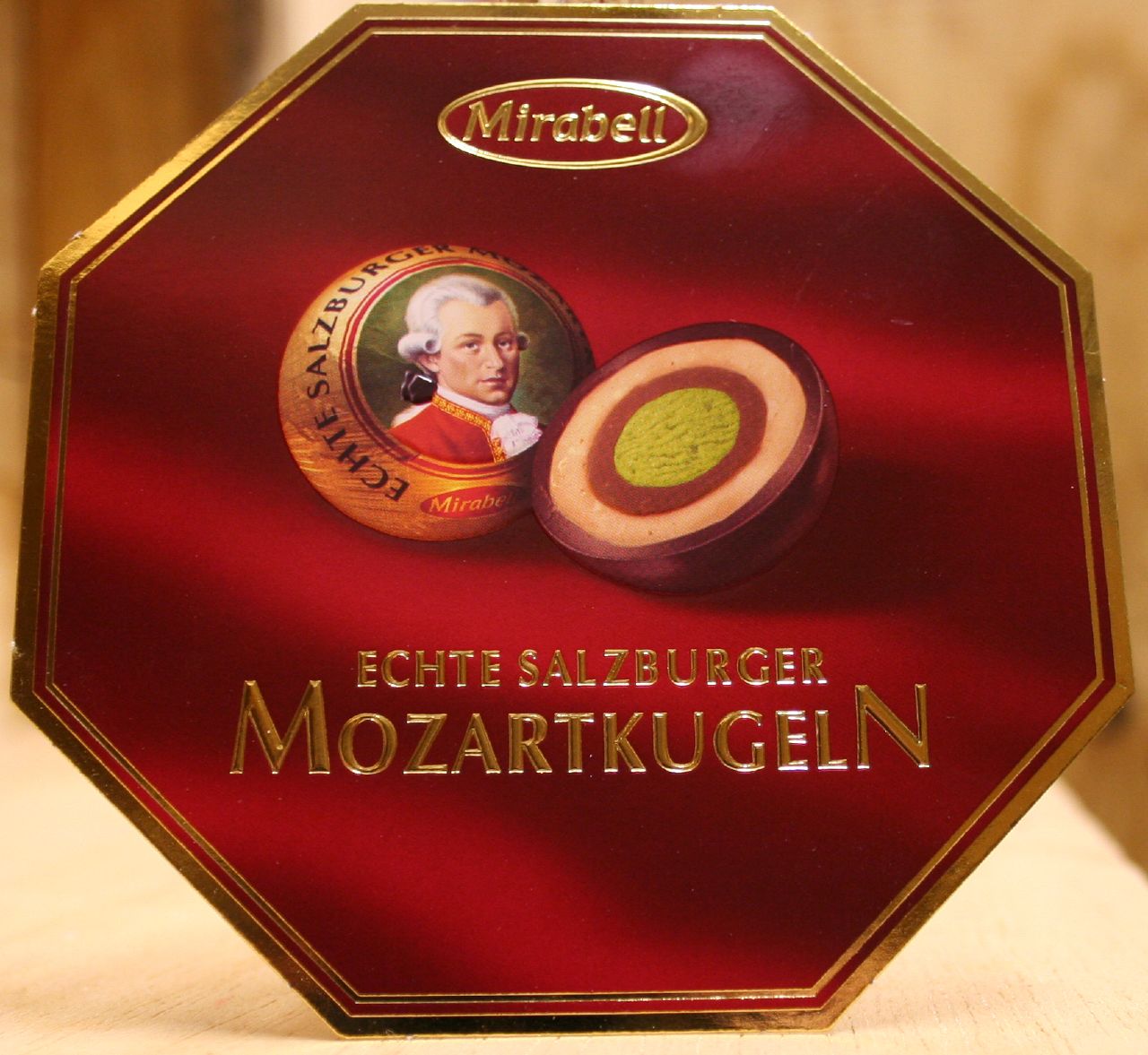 Echte Salzburger Mozart Kugeln - &amp;quot;Real Salzburg Mozart Balls&amp;quot; - a photo ...