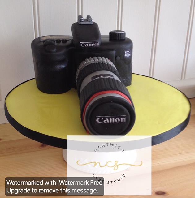 Canon Camera by Nantwich Cake Studio