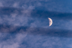 Electric Lines Moon - Photo of Cournonterral