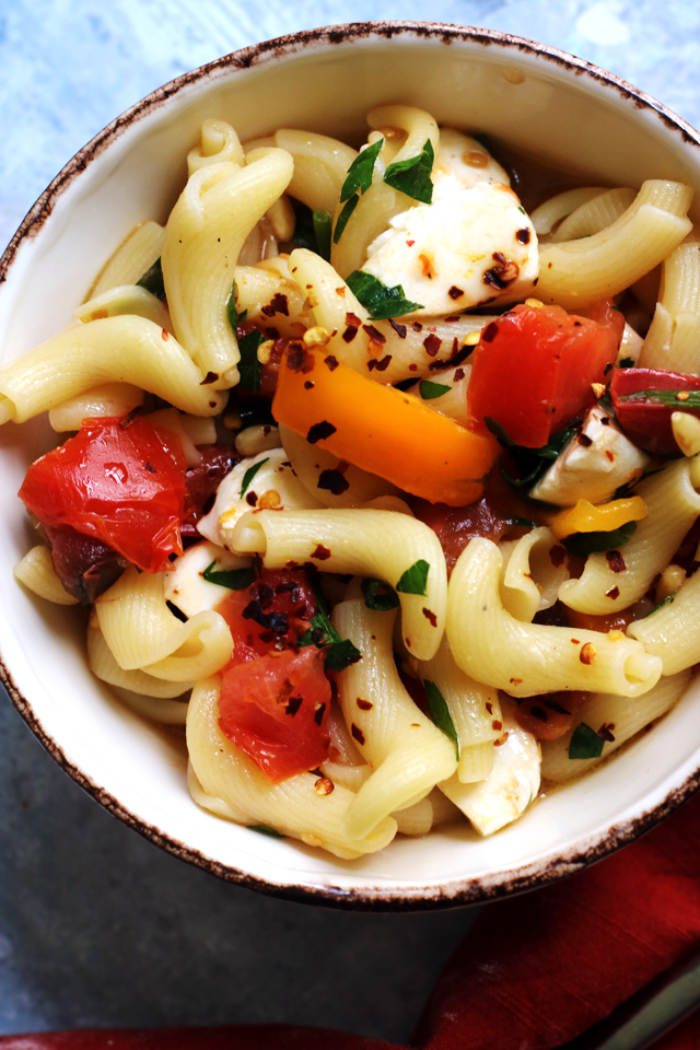 Summer Pasta Salad With No Cook Heirloom Tomato Sauce Joanne Eats Well With Others