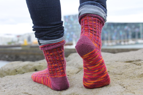 Solid stitch lines socks