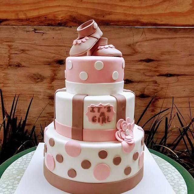 Baby Shower Cake by Pasteleria Sweet Lime