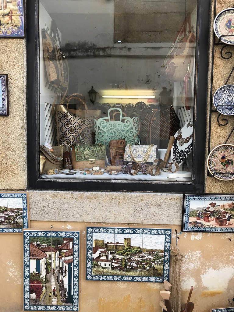 Obidos gifts and souvenir shop