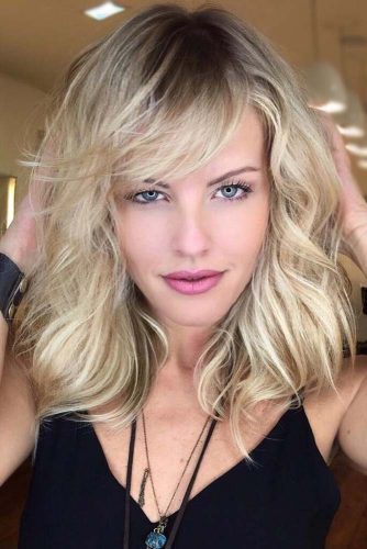 The Most Common Medium Haircuts In Women -Choose One 12