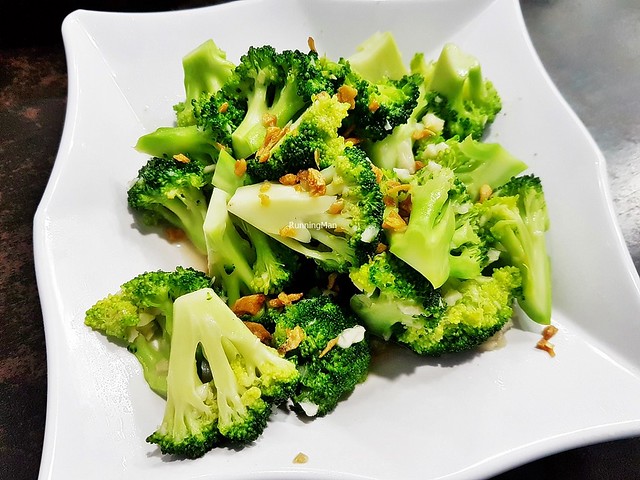 Stir-Fried Broccoli With Garlic