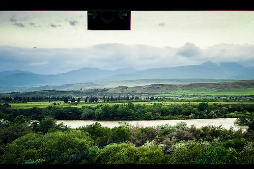 georgia gürcistan sakartvelo საქართველო asia 土耳其 apple iphone iphonex cameraphone kvemorene ქვემორენე river water green hills landscape fields countryside