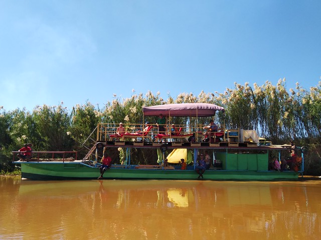 tsiribihina boat