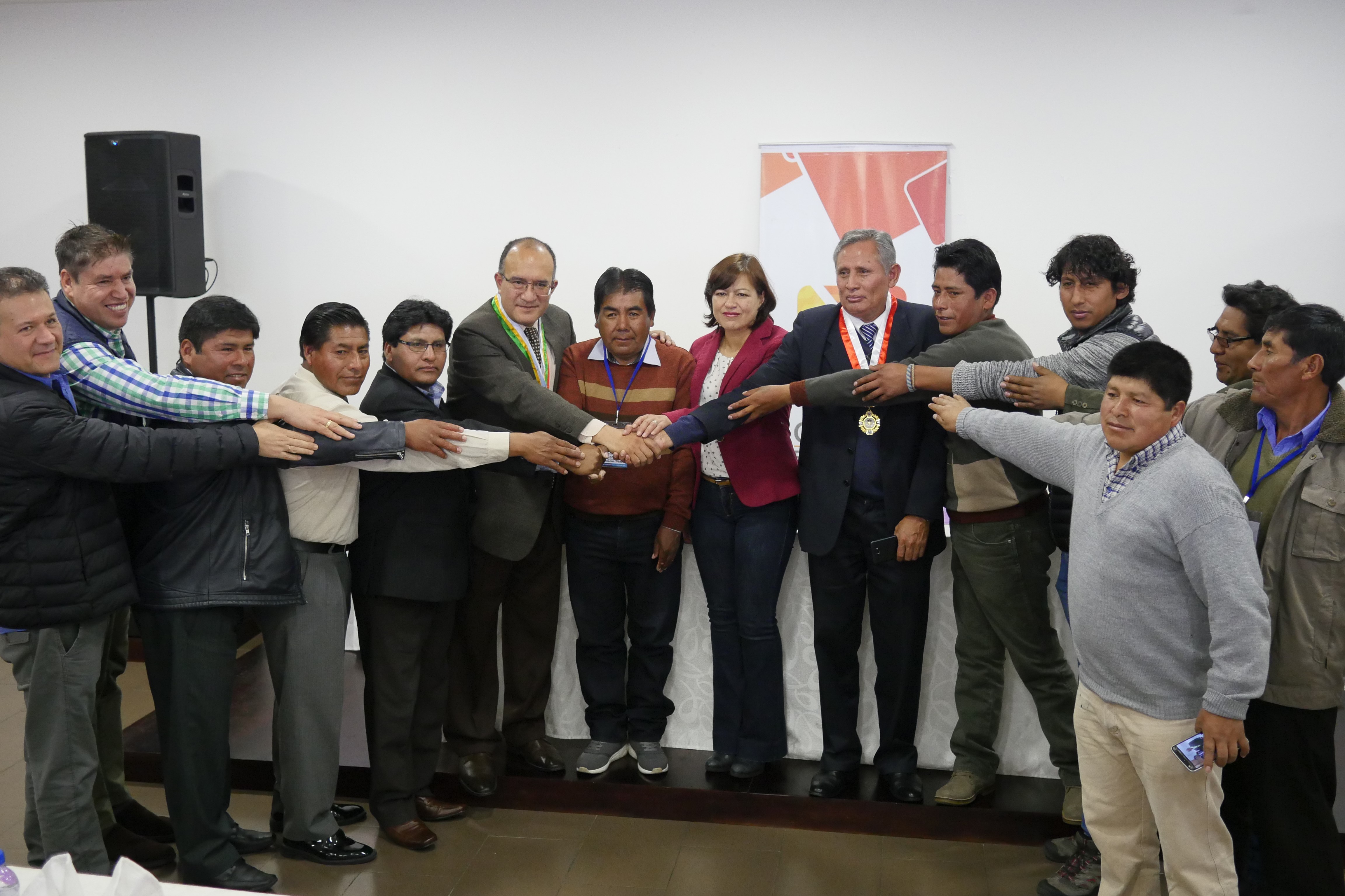Prefectura del Carchi entrelaza su hermanamiento con Bolivia y Perú