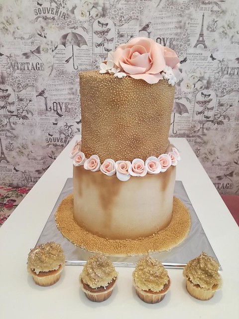 Cake by Сладкарска къща 