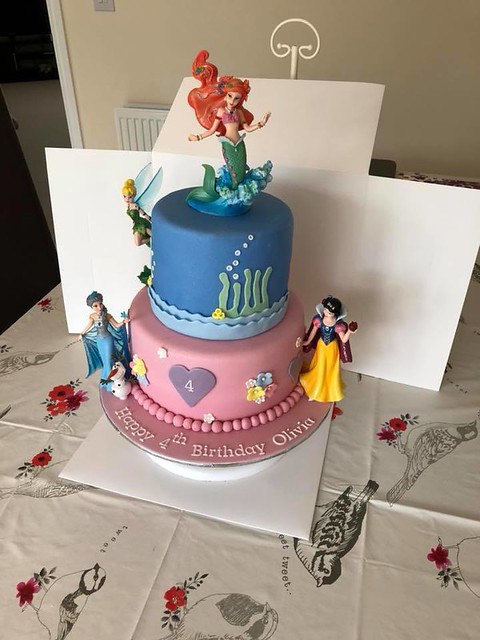 Cake by Kerry's Cakes & Cupcakes