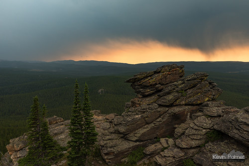 bighornmountains bighornnationalforest wyoming summer august nikond750 smoky tamron2470mmf28 blackmountain top summit stormy storm thunderstorm evening clouds sunset colorful color orange rain virga rocks boulders scenic view