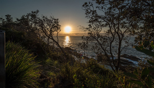 pentax k1 irix15mmf24blackstone sunrise ocean clifftop sunburst backlight seascape bluepool bermagui