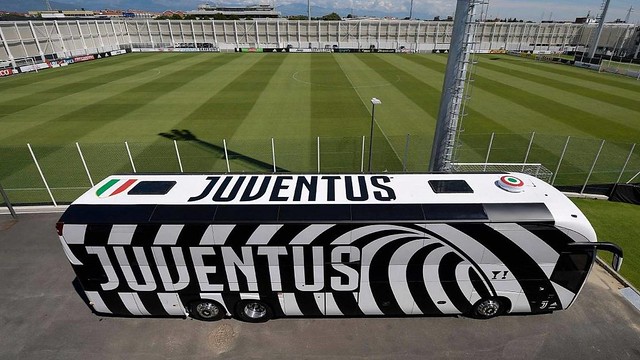 Autobús Juventus by Lapo Elkann
