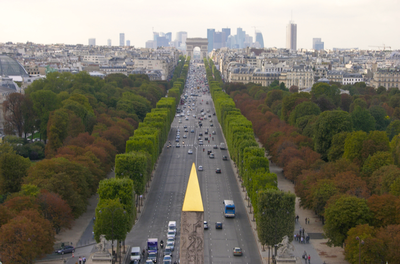 The Arc de Triomphe is located on Paris's Axe historique, a long perspective that runs from the Louvre to the Grande Arche de la Défense. Photo taken on September 1, 2007
