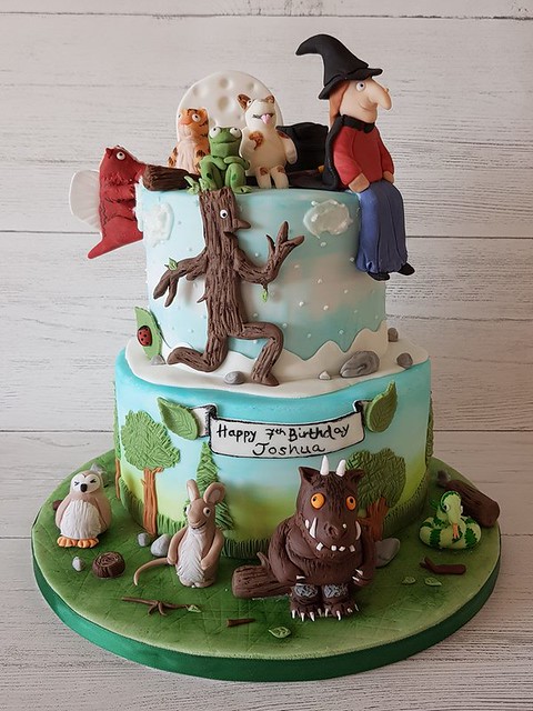 Cake by Gray's Cakes & Bakes