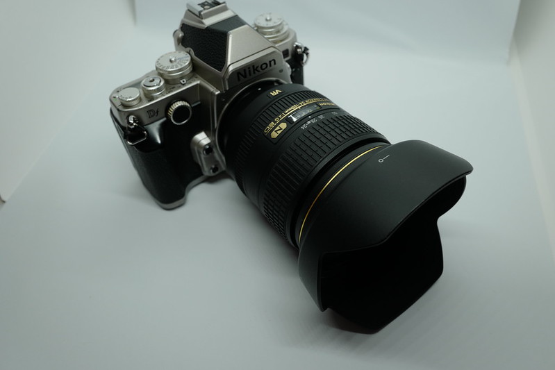 Nikon Df+AF S NIKKOR 24 120mm F4G ED VRフード付き