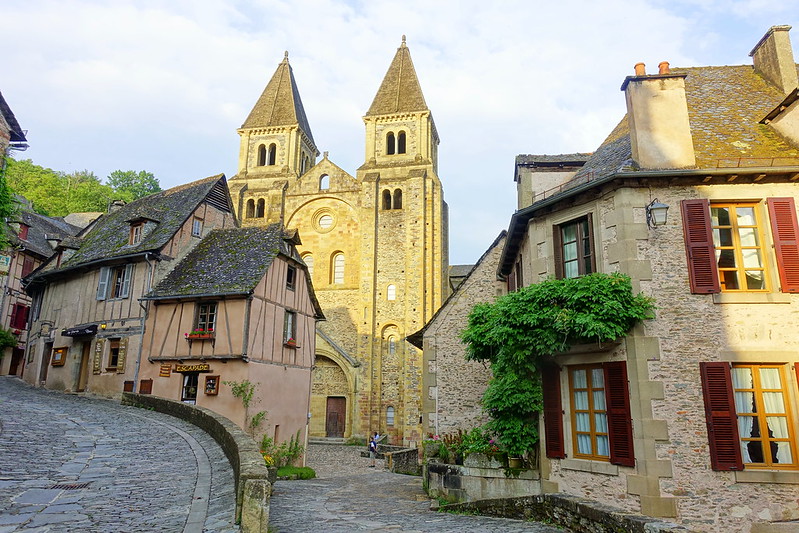 4. Aveyron: Bozouls, Conques. - De viaje por Francia: diarios, viajes y excursiones en coche. (20)