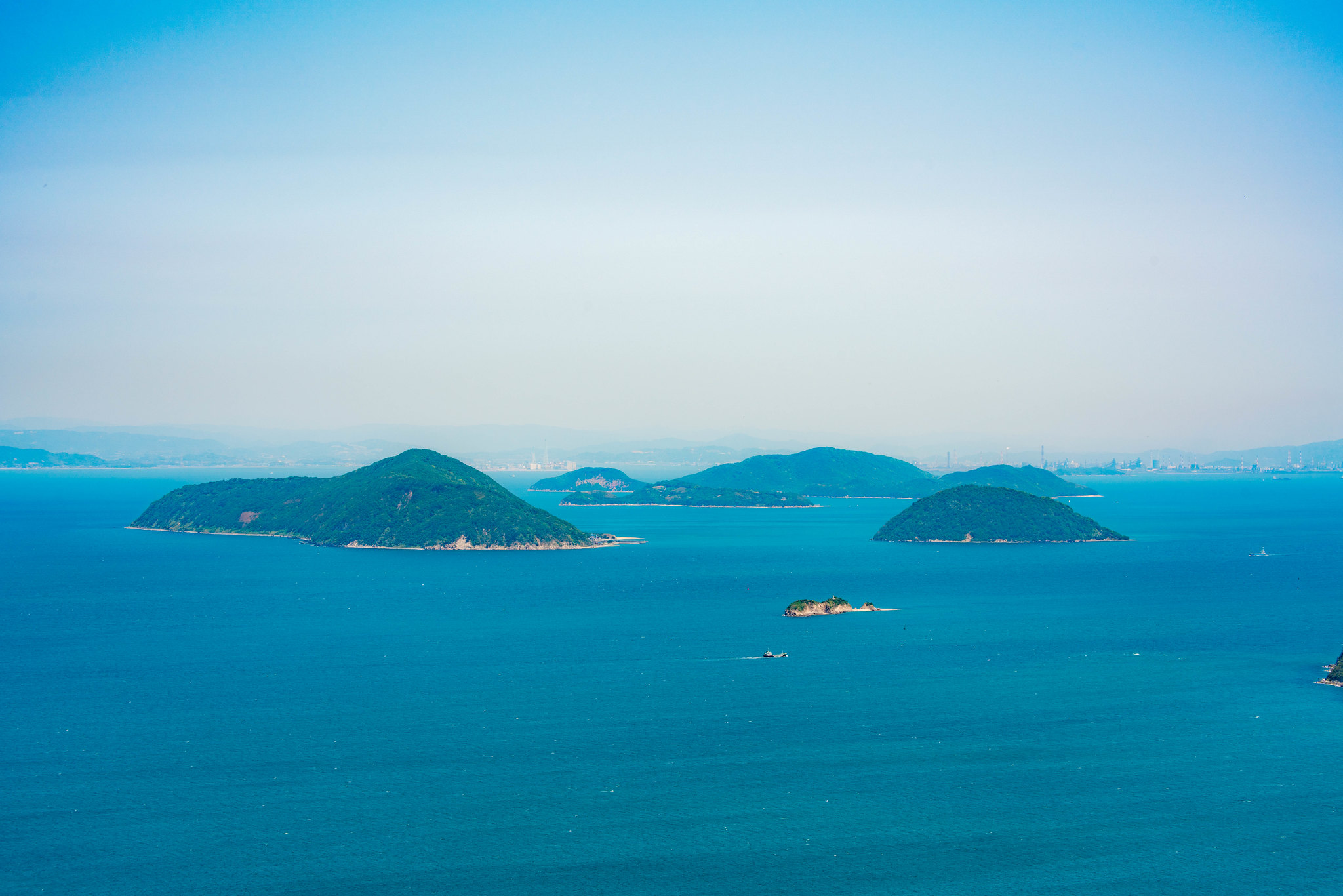 荘内半島から見る瀬戸内海の島と海