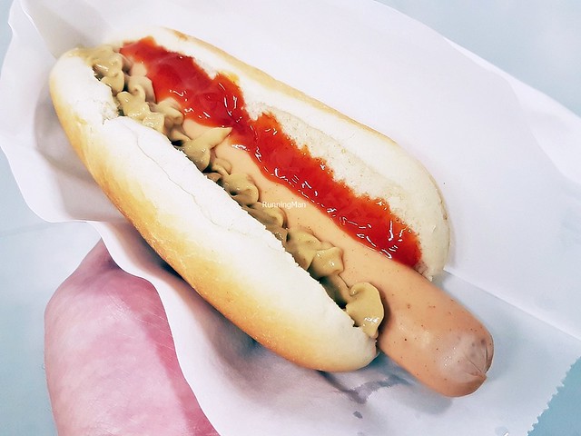 Hot Dog With Chili & Mustard