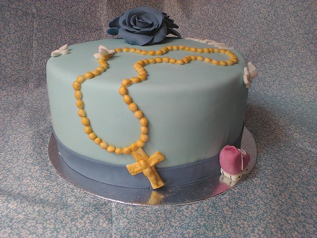 Cake by Dulces Ana Belen