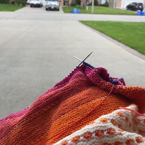 Working on the final section of my On the Spice Market Shawl outside!