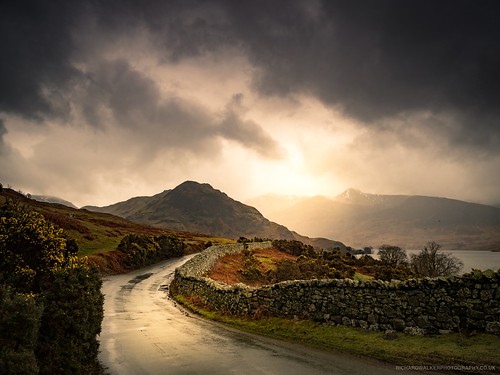 clouds landscape crummockwater lake nature stormy buttermere lakedistrict storm mountains cumbria sunrise