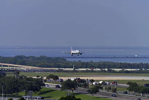 aircraft shortfinal approach tampa bay international airport tpa scenic views