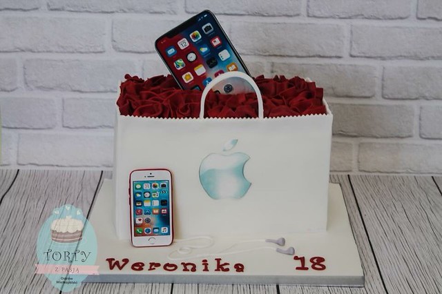 Apple Birthday Cake by Joanna Paulina of Torty Z PASJĄ Ostrów Wielkopolski