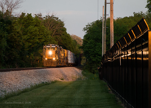 csx csxt prr panhandle line train trains emd gp382 y22020 locomotive railroad rail road rails local sunset evening spring summer caboose trotwood dayton