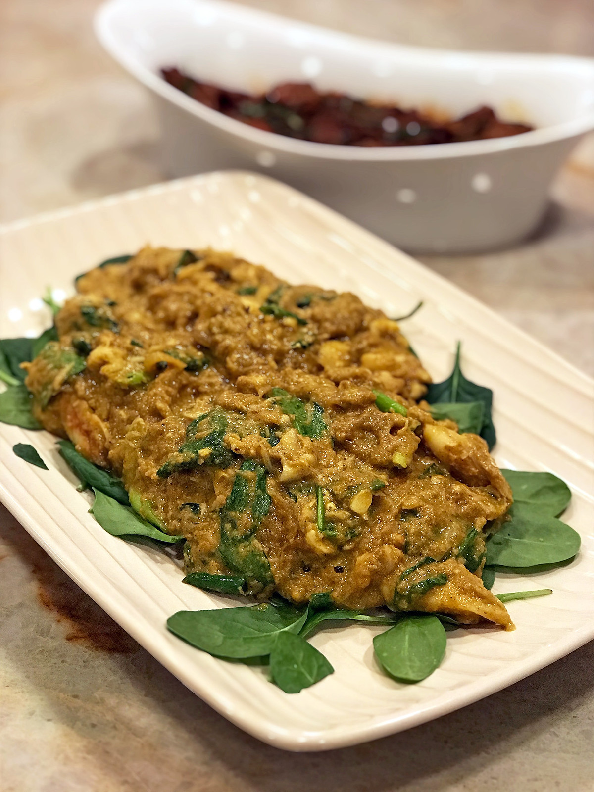 Thai stir-fried yellow crab curry