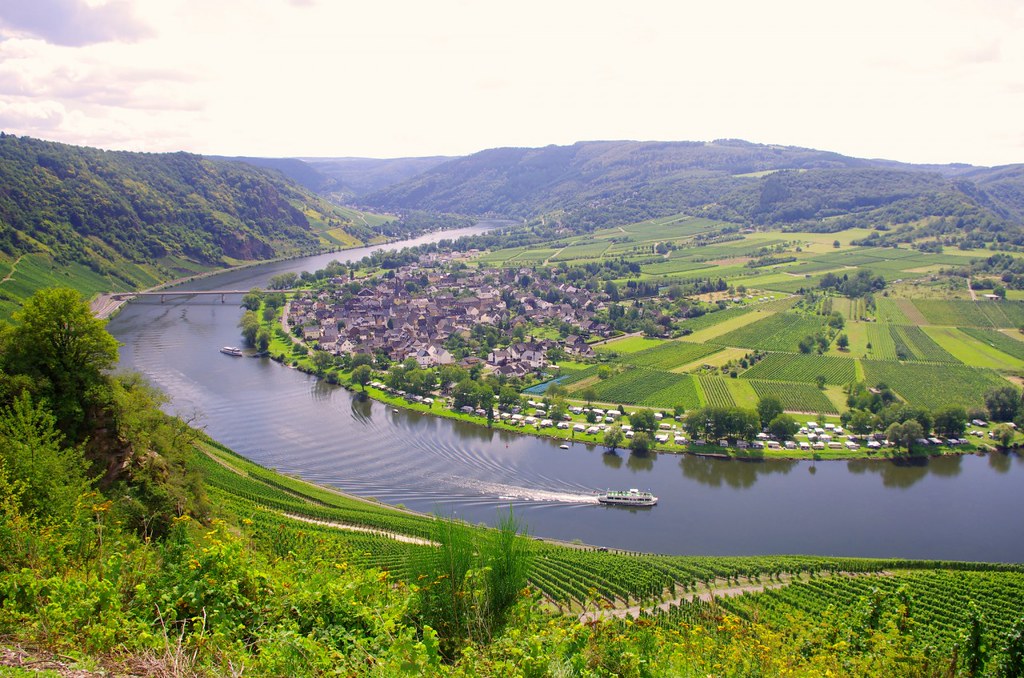 Moselle Valley - The Most Romantic Honeymoon Destinations in Germany (planforgermany.com)