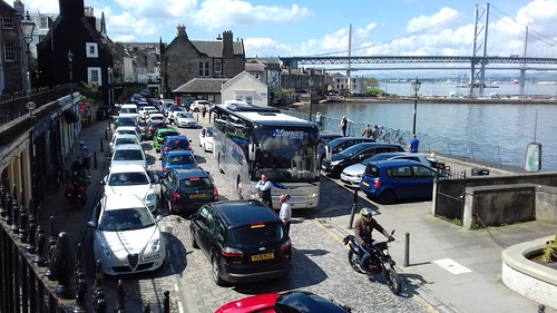 Unsustainable car use in South Queensferry