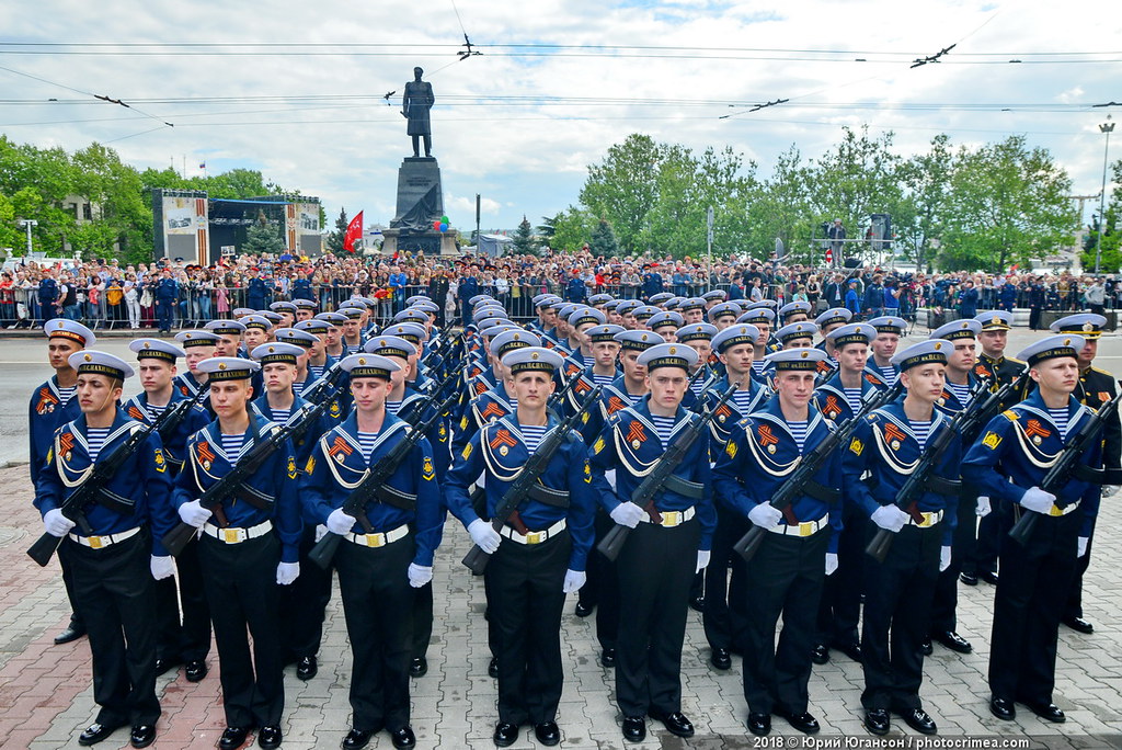 День Победы 2018 в Севастополе парад, кольцу, центральному, прошла, воевавших, Александр, ветеранов, Снова, высоту, штурмовавшей, бригады, армянской, бойцов, увидел, настоящих, 1944го, настоящем, прямо, грохоте, прошёл