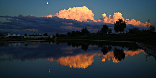 zaragoza zaragozaparque aragon españa spain sunset nubes nwn noche portalealba pentax pentaxk50 agua reflejos