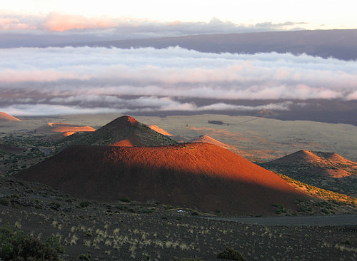 light sunset orange nature geotagged volcano hawaii scenery peak geology volcanic maunakea fotogail geo:lat=19811284 geo:lon=155462379 gail:williams=2006 ilobsterit