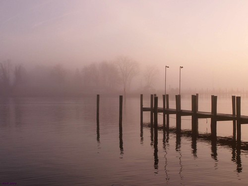 film water fog zeiss creek 35mm landscape day kodak availablelight navy jena contax 400uc ultracolor navalbase solomonsmaryland contaxiii f155cmsonnarlens